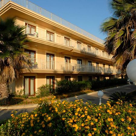 Dioscuri Bay Palace San Leone Esterno foto