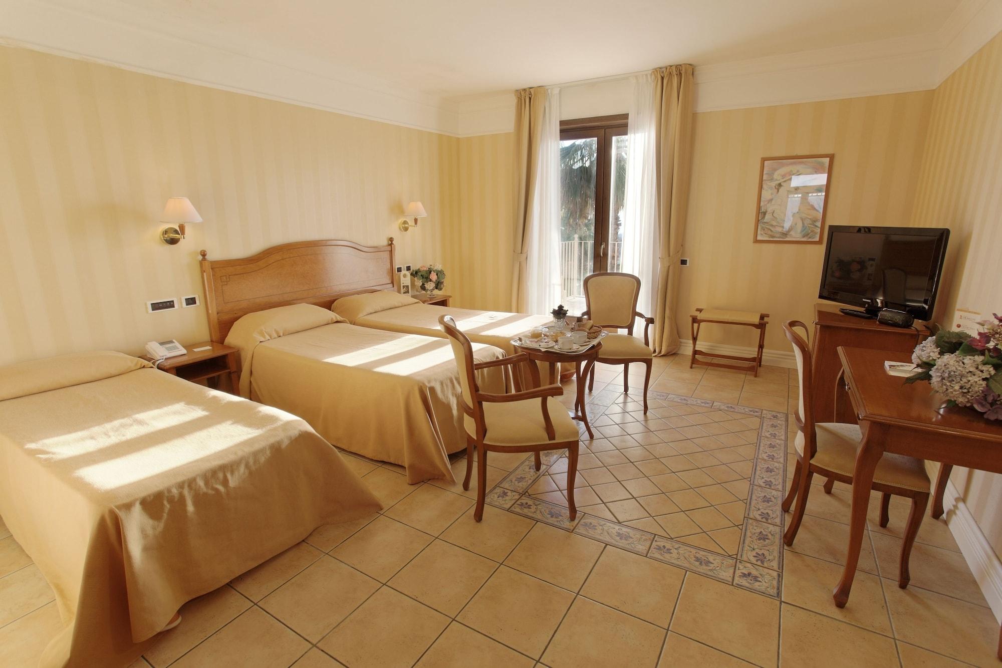 Dioscuri Bay Palace San Leone Esterno foto