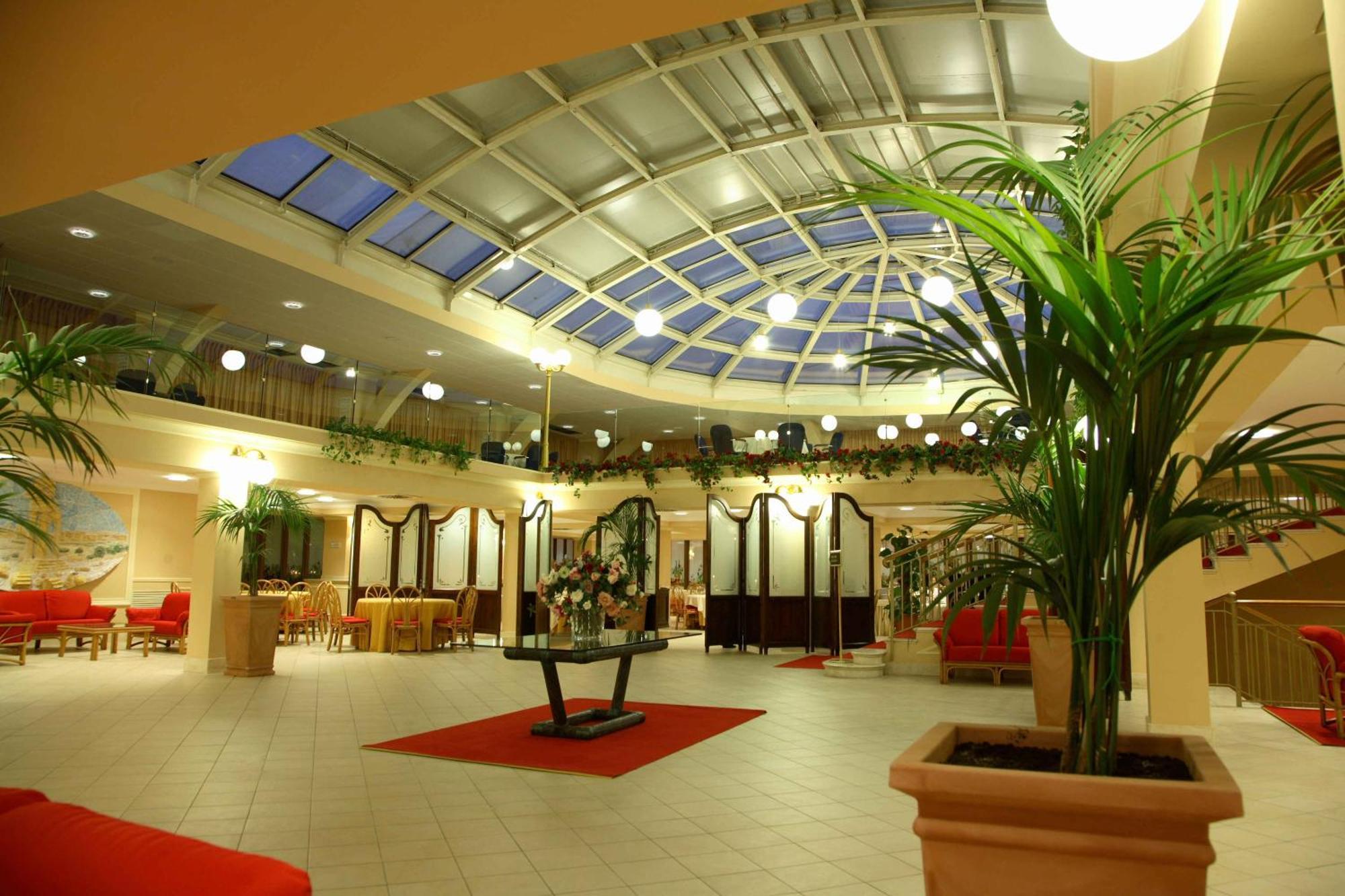 Dioscuri Bay Palace San Leone Esterno foto