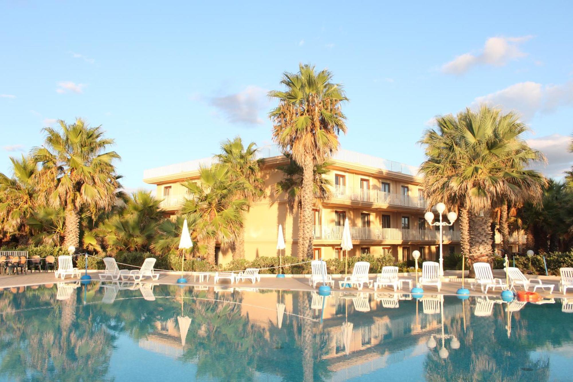 Dioscuri Bay Palace San Leone Esterno foto